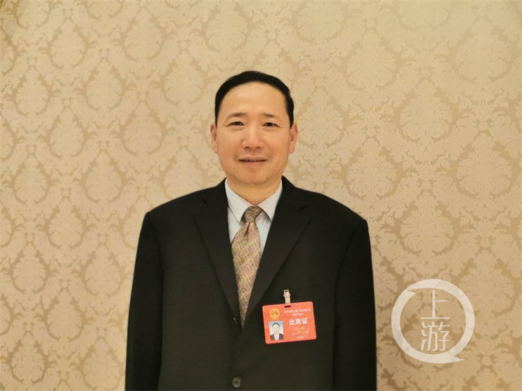 代表请就位丨周和建:推动成渝高铁客运专线公交化、便利化